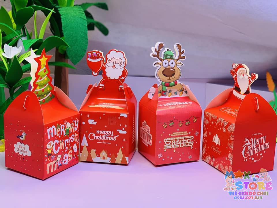 Combo 1 Hộp đựng quà + 1 đôi tất NOEL Kute Xinh Xắn cho bé (mẫu ngẫu nhiên)