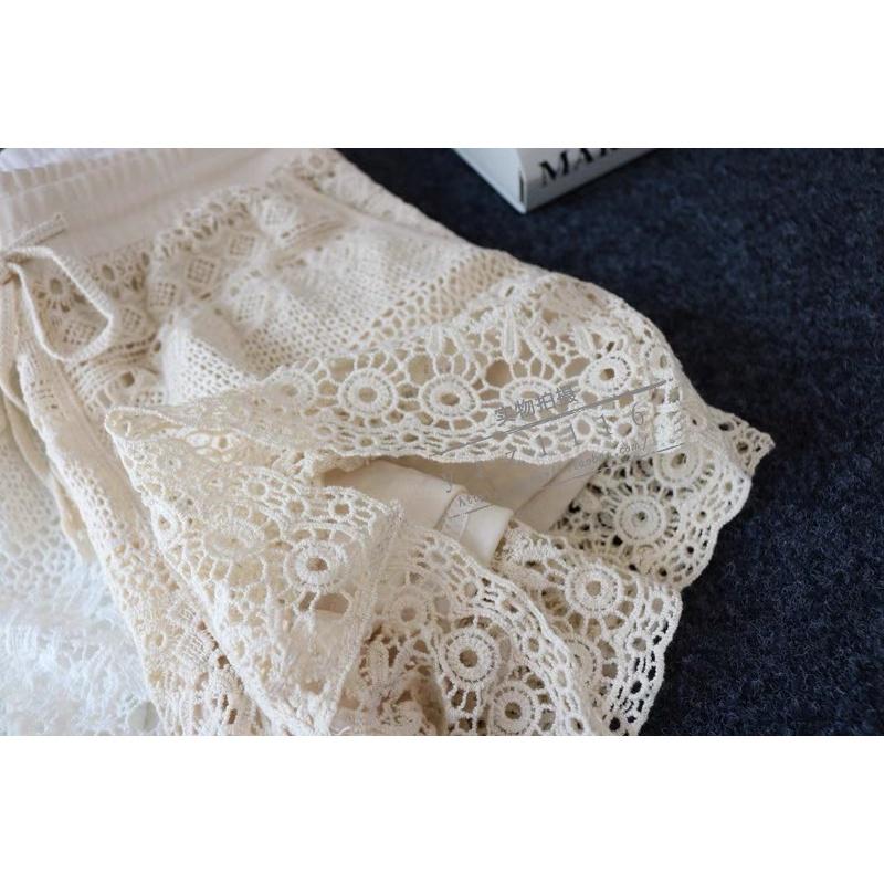 MS608 Quần short nữ ren hoa đan móc cạp chun đi biển