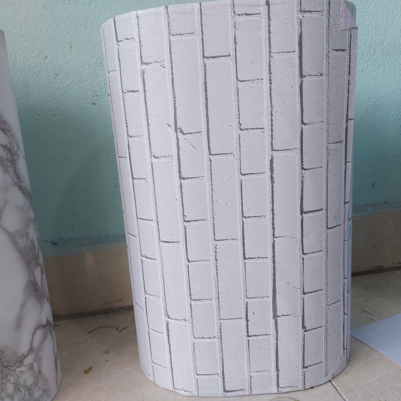 GIẤY DÁN TƯỜNG KHỔ 45CMX10M GACH VIỀN TRẮNG