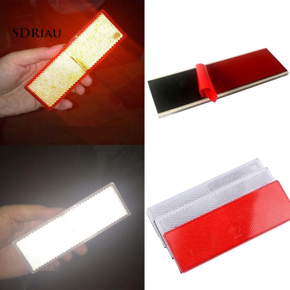 Set 2 miếng nhựa phản quang gắn xe tải tiện dụng