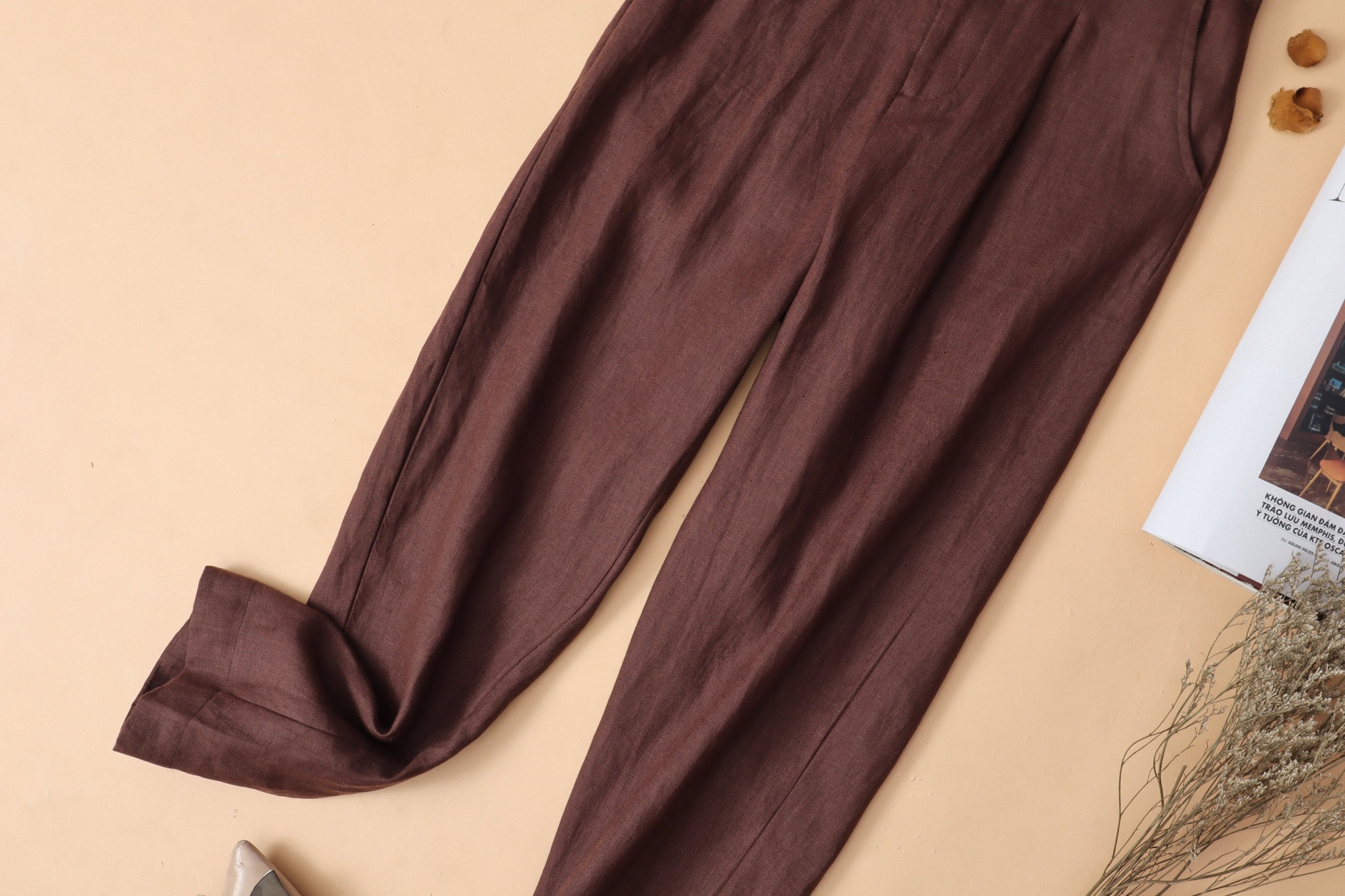 Quần côn Linen tưng KACHISA màu nâu đậm