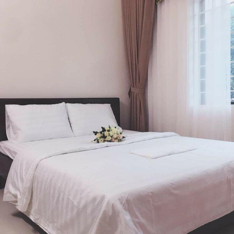 Vỏ chăn khách sạn cotton cvc TRẮNG SỌC đủ kích thước 1m6/m8/2m2 x 2m