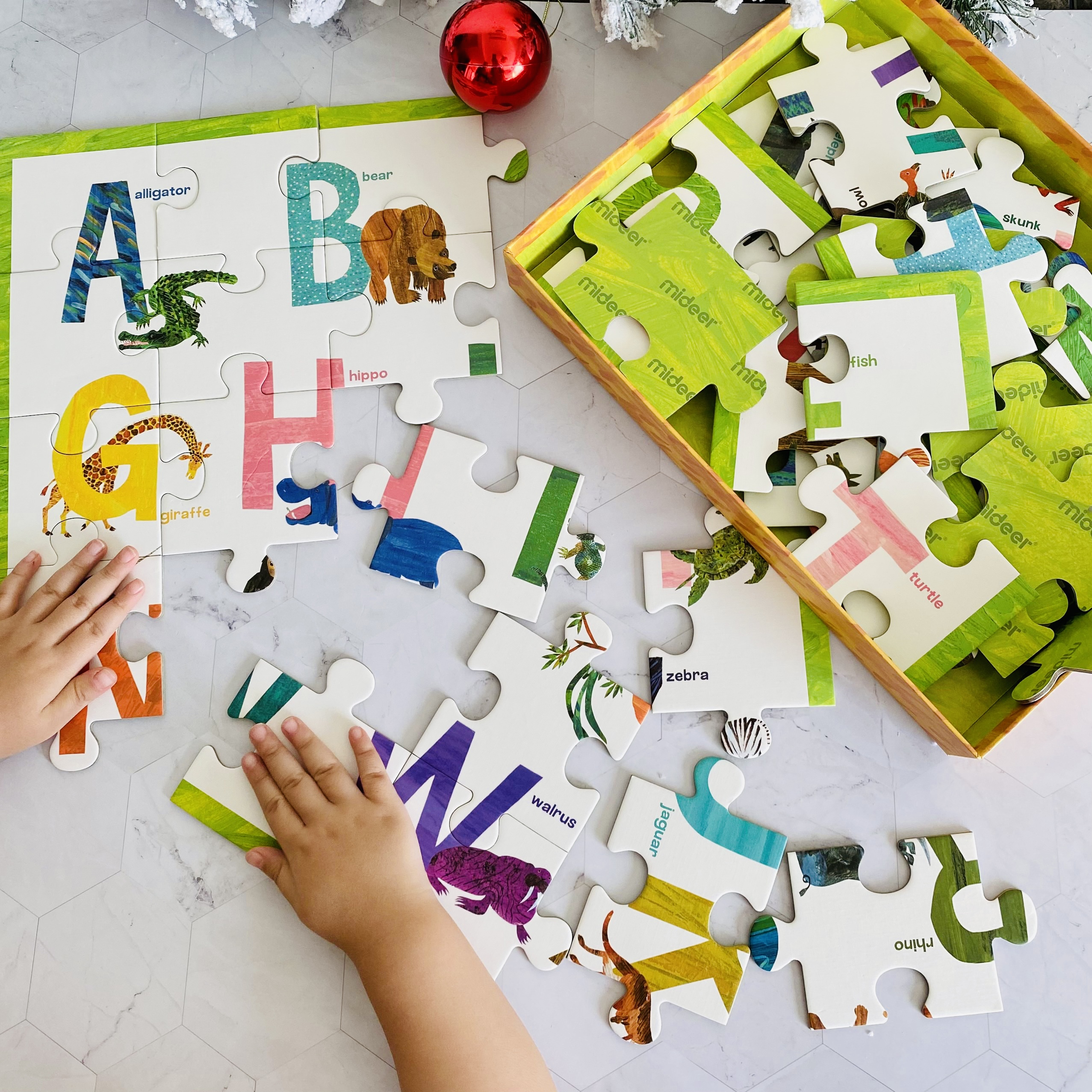 Đồ chơi xếp hình Mideer Floor Puzzle - Bảng Ghép Chữ Cái Tiếng Anh Phiên Bản Chú Sâu Háu Ăn