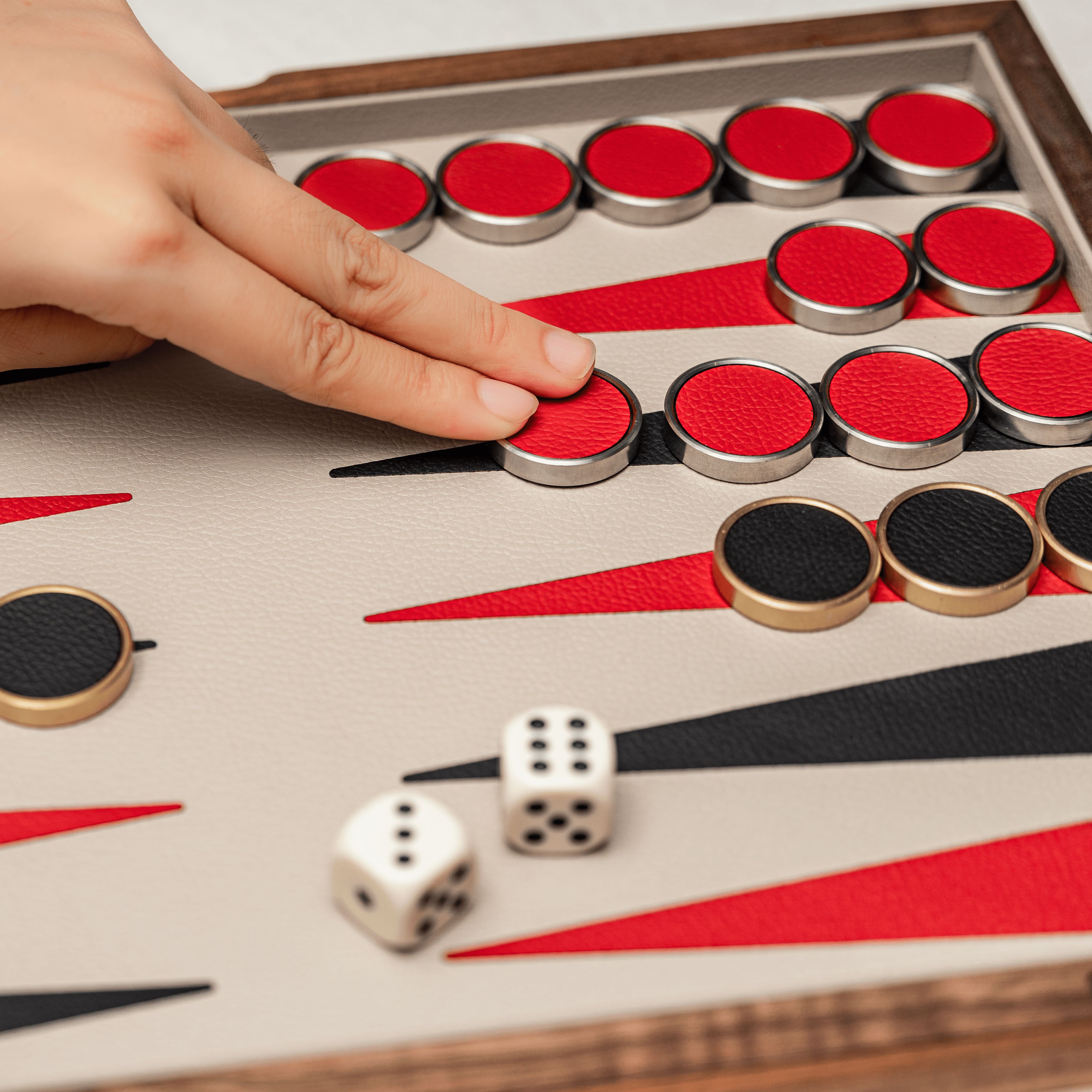 Bộ Cờ Backgammon Bàn Cờ Gỗ Phối Da Cao Cấp - Sang Trọng The Craft House