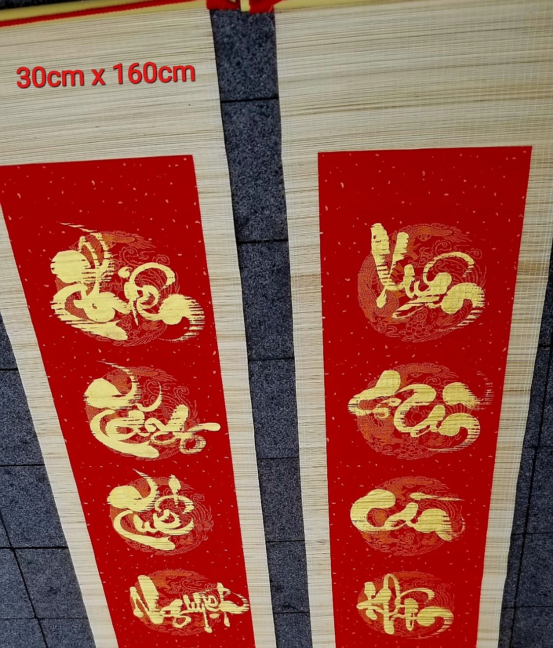 Câu đối tết. Câu đối mành tre kích thước 30cm x 160cm. Câu đối thư pháp.