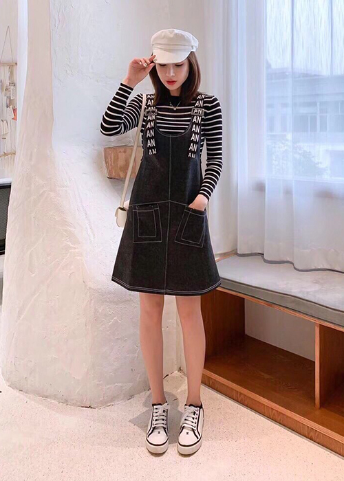 Đầm Yếm Jean Nữ 2 Dây In Chữ Thời Trang