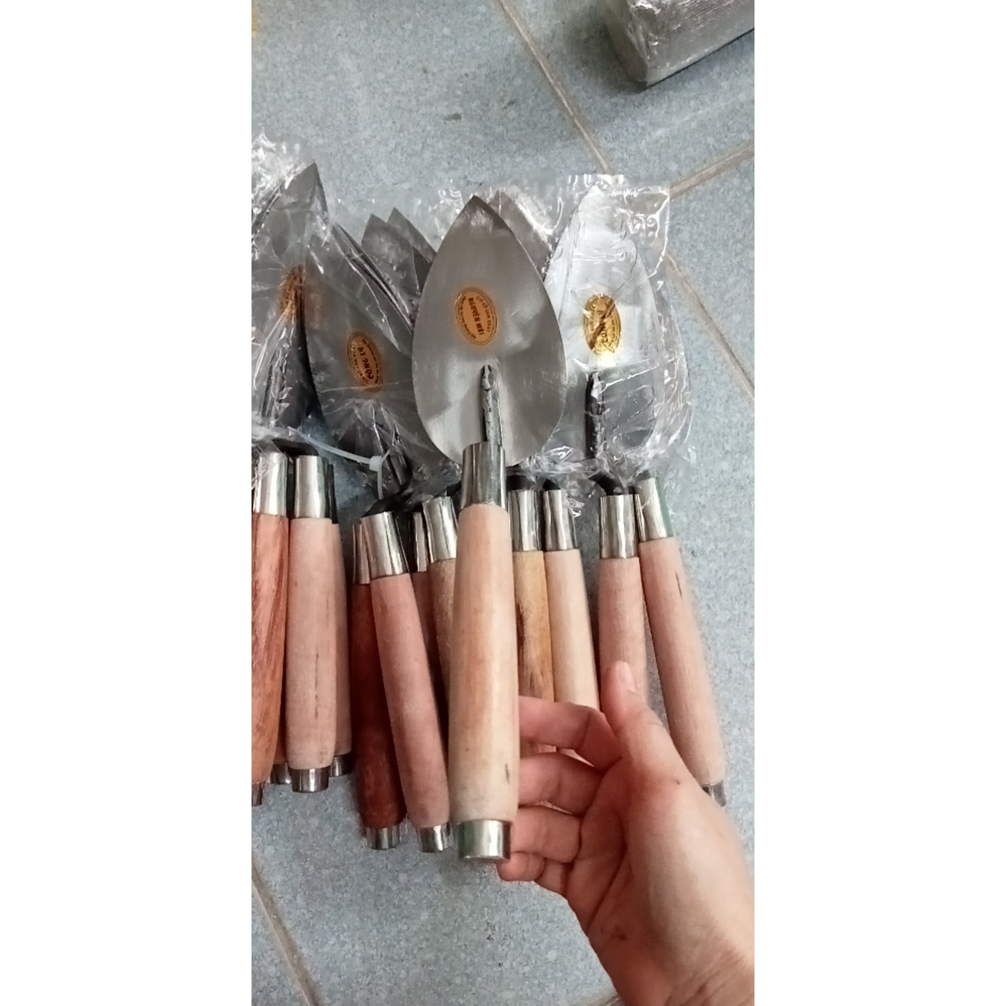 Bay thép lá mít xây dựng, làm vườn