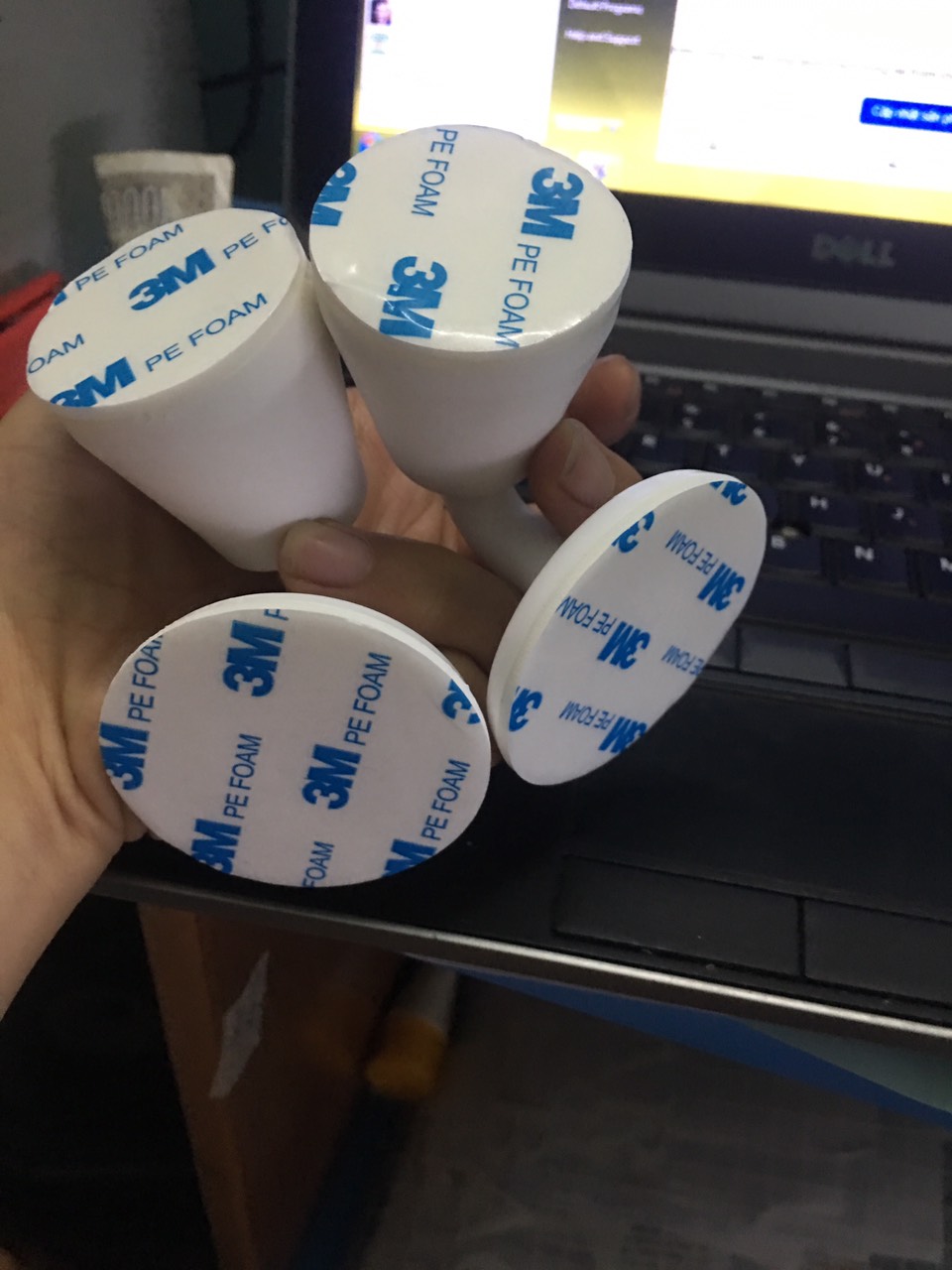 Set 2 Dụng Cụ Chắn Cửa Silicone Chống Va Đập - Mầu ngẫu nhiên