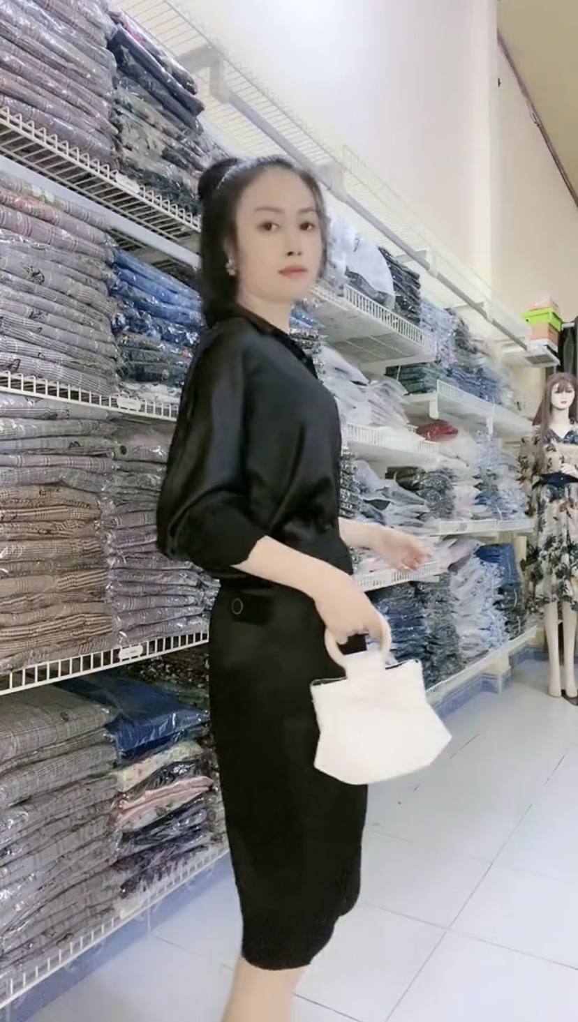 Bộ áo sơ mi kèm váy cao cấp màu đen quý phái Myqlothing