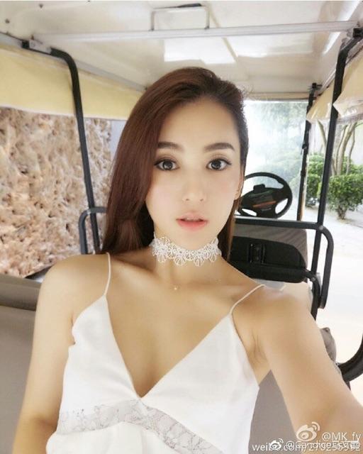 Vòng cổ ren trắng thắt dây dễ thương
