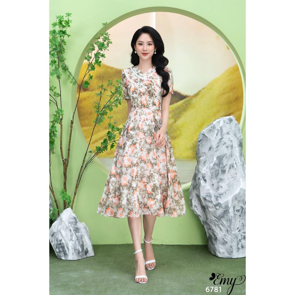 Đầm EMY EM6781 Xoè Cổ V Bèo