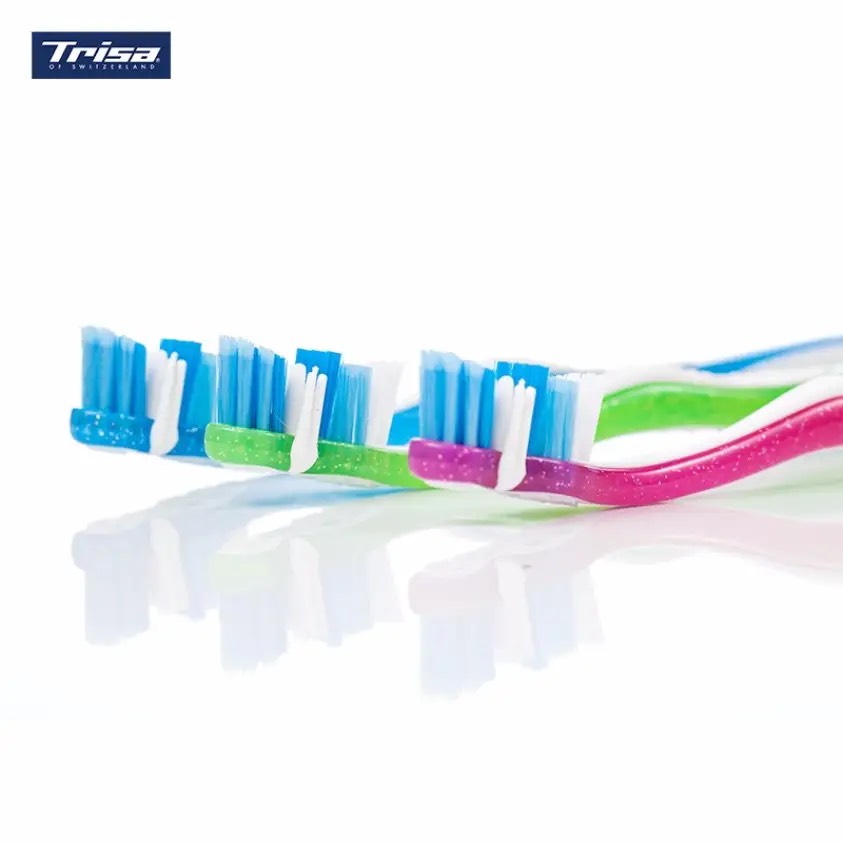 Bàn Chải Đánh Răng Trisa Perfect White