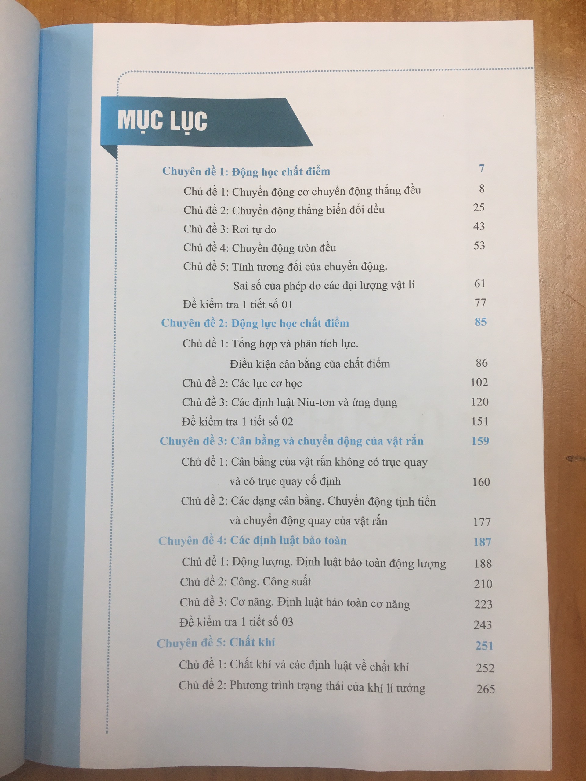 Sách Bứt phá 9 + Môn Vật Lí lớp 10 ( Update Mới Nhất )