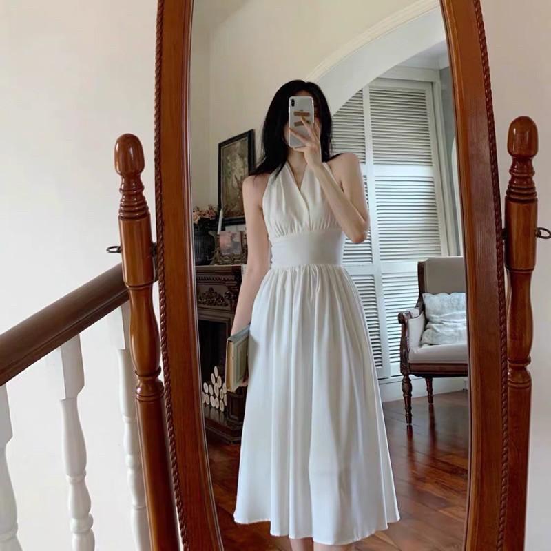 Maxi Trắng Xoè Cổ Yếm
