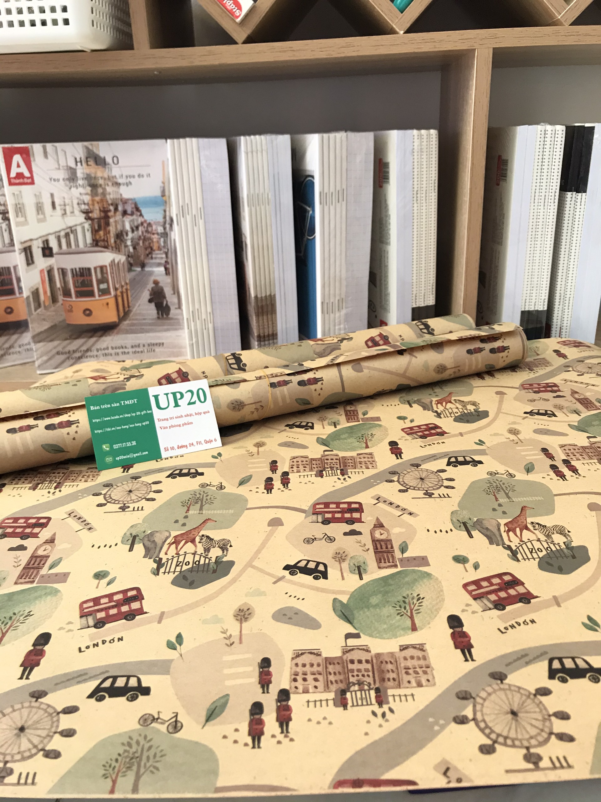 Giấy gói quà kích thước 50cm x 70cm -3 tờ