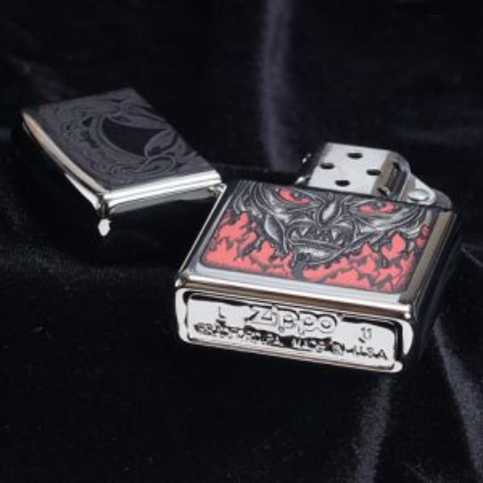 Bật Lửa Zippo Fire Down Below Devil High Polish Chrome Chính Hãng Usa