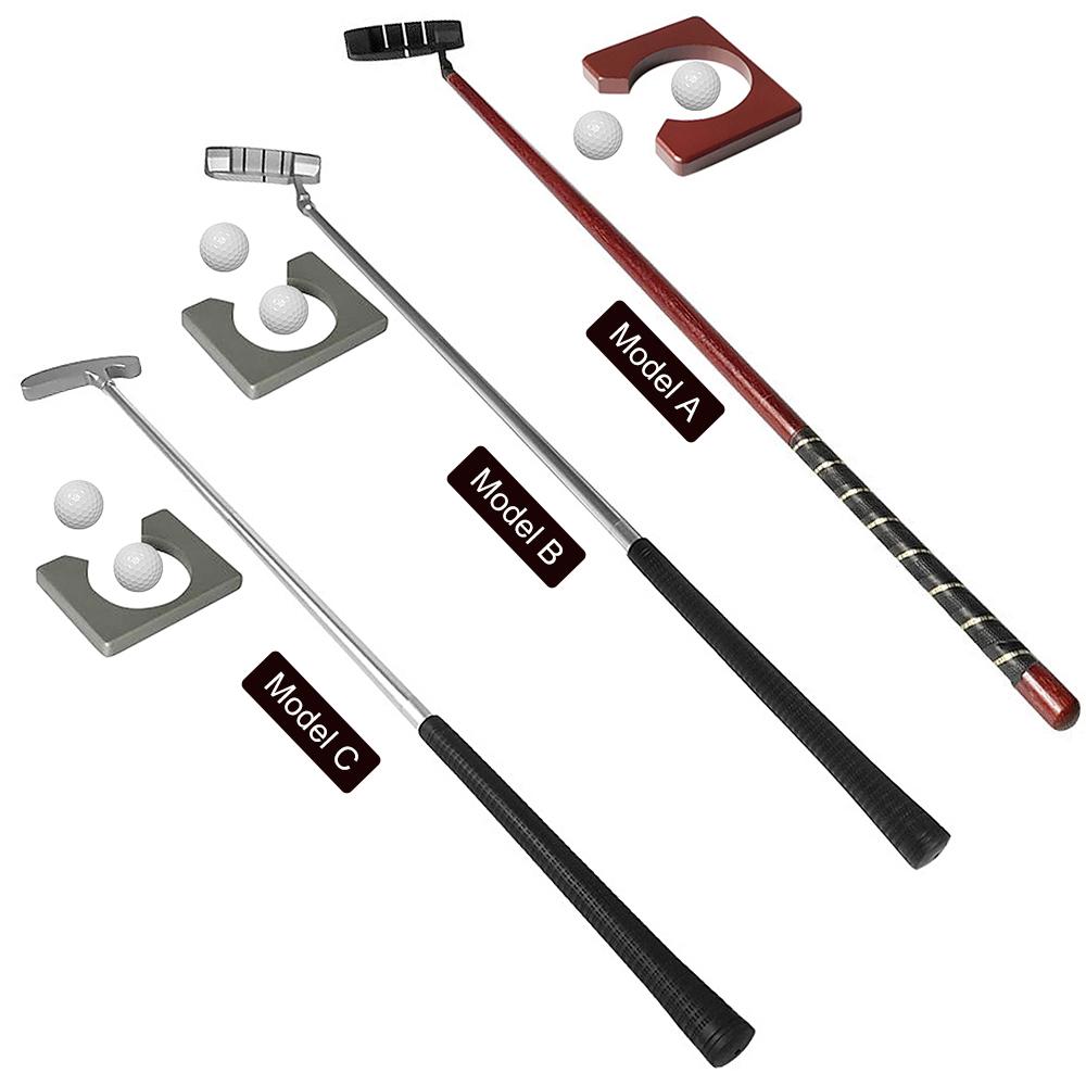 Bộ huấn luyện viên tập chơi golf bao gồm 1 gậy gạt bóng, 2 quả bóng, 1 giá đỡ khung thành bằng gỗ và 1 túi đựng đồ