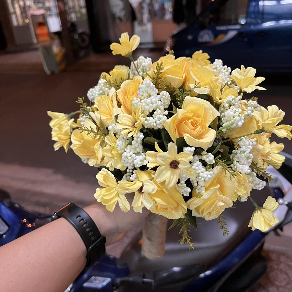 Hoa cưới cầm tay cho mùa cưới mới 2021-2022 hoa hồng nhăn Giangpkc