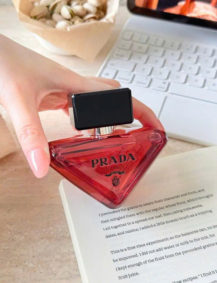 Nước Hoa Nữ Prada Paradoxe Radical Essence Parfum 90ml
