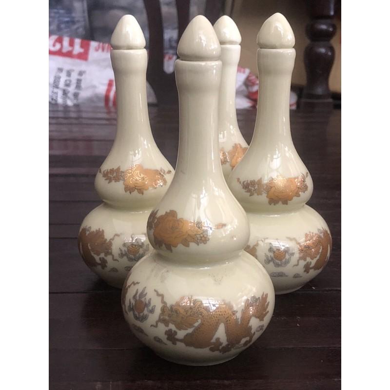 Nậm Thờ Men Vàng