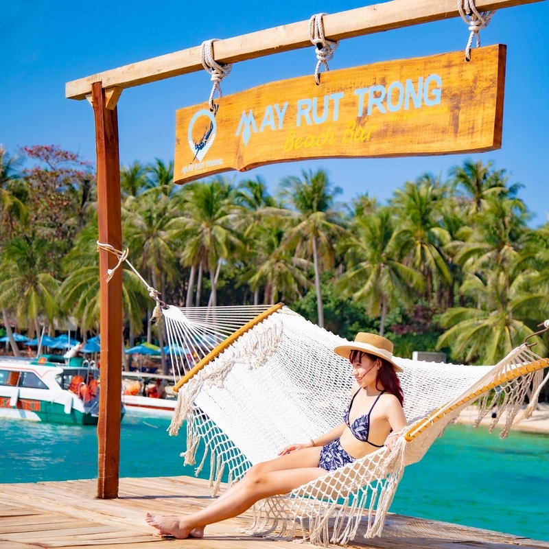 Combo Phú Quốc 4N3Đ Resort 3 Sao + Tour Cano 3 Đảo + Quay Flycam, Chụp Hình Sup + Đón Tiễn Sân Bay Dành Cho 01 Người Tại Phú Vân Resort Trung Tâm Đảo