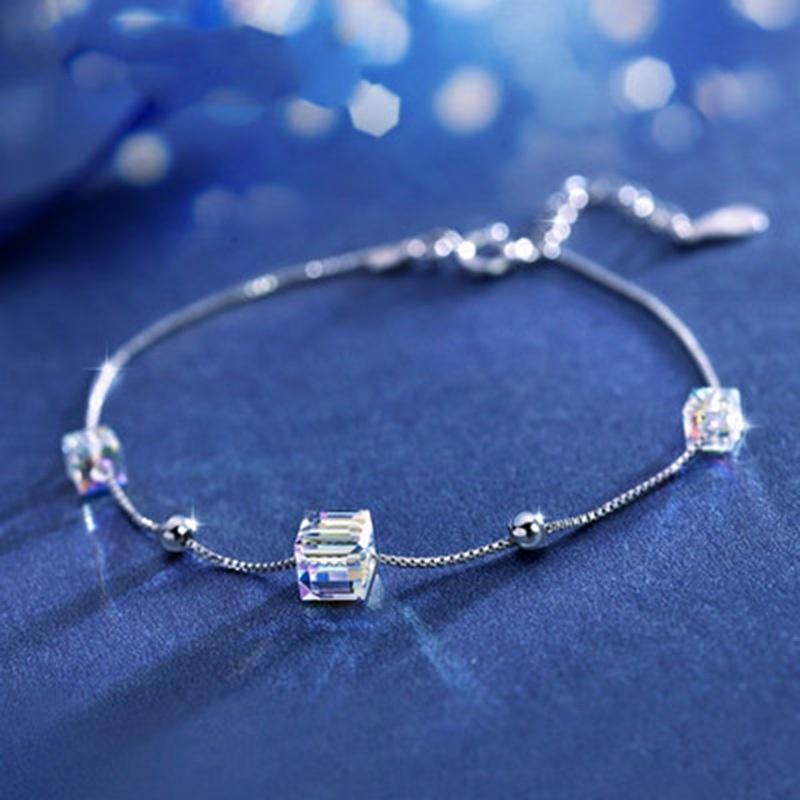 Vòng tay nữ ATJ9901, thiết kế hạt ngọc vuông nhân tạo đổi màu, lắc tay Anta Jewelry