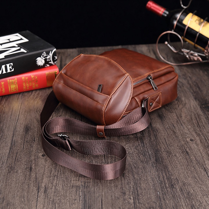 Túi Đeo Chéo Nam Da Bò BT07 Có Ngăn To Và 2 Ngăn Vừa Đựng Được Cả Thế Giới