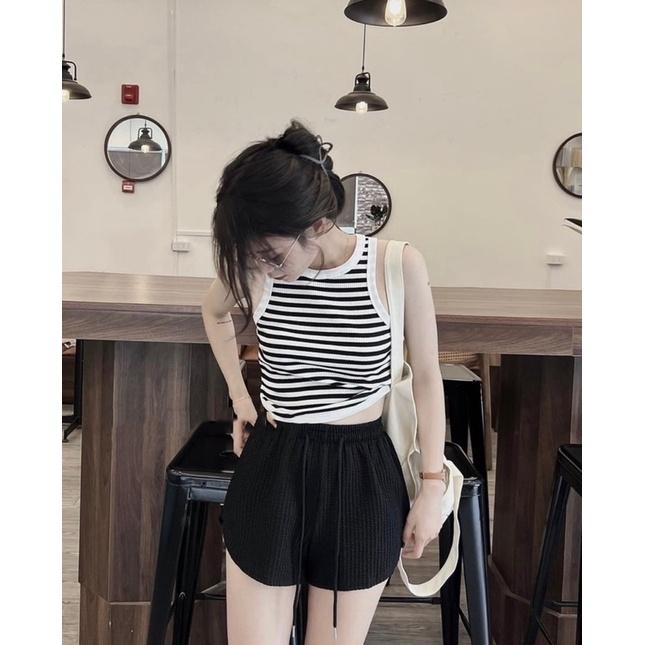 Áo sát nách, Áo ba lỗ kẻ đuôi tôm hai màu đen trắng bo viền hàng đẹp phong cách Hàn Quốc freesize PHULA
