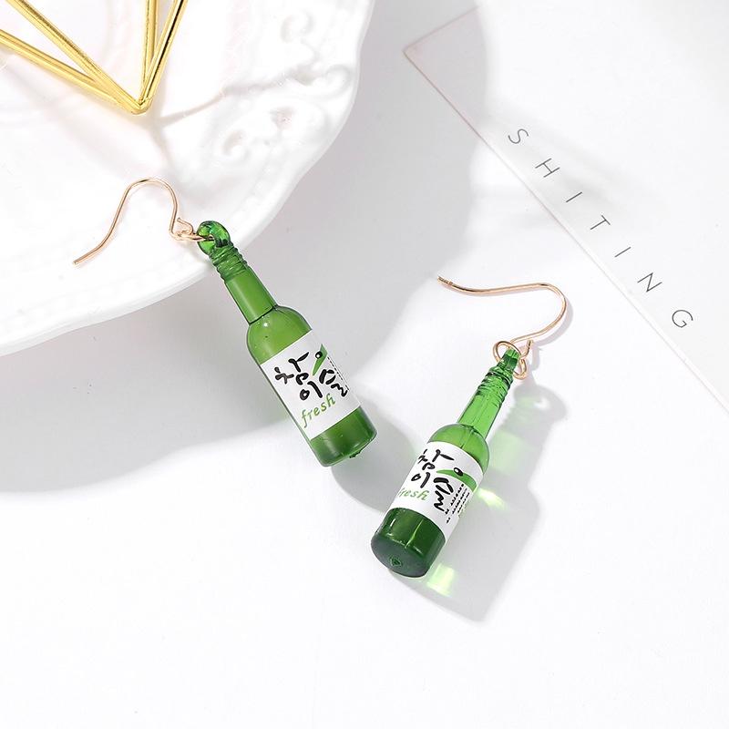 Khuyên tai chai rượu sochu độc đáo - Bông tai hình chai rượu mini đáng yêu  Duashop