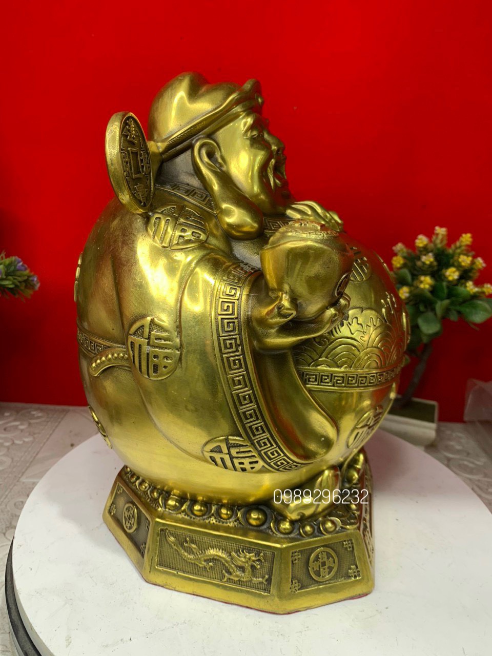 Tượng Thần Tài đứng phong thuỷ bằng đồng