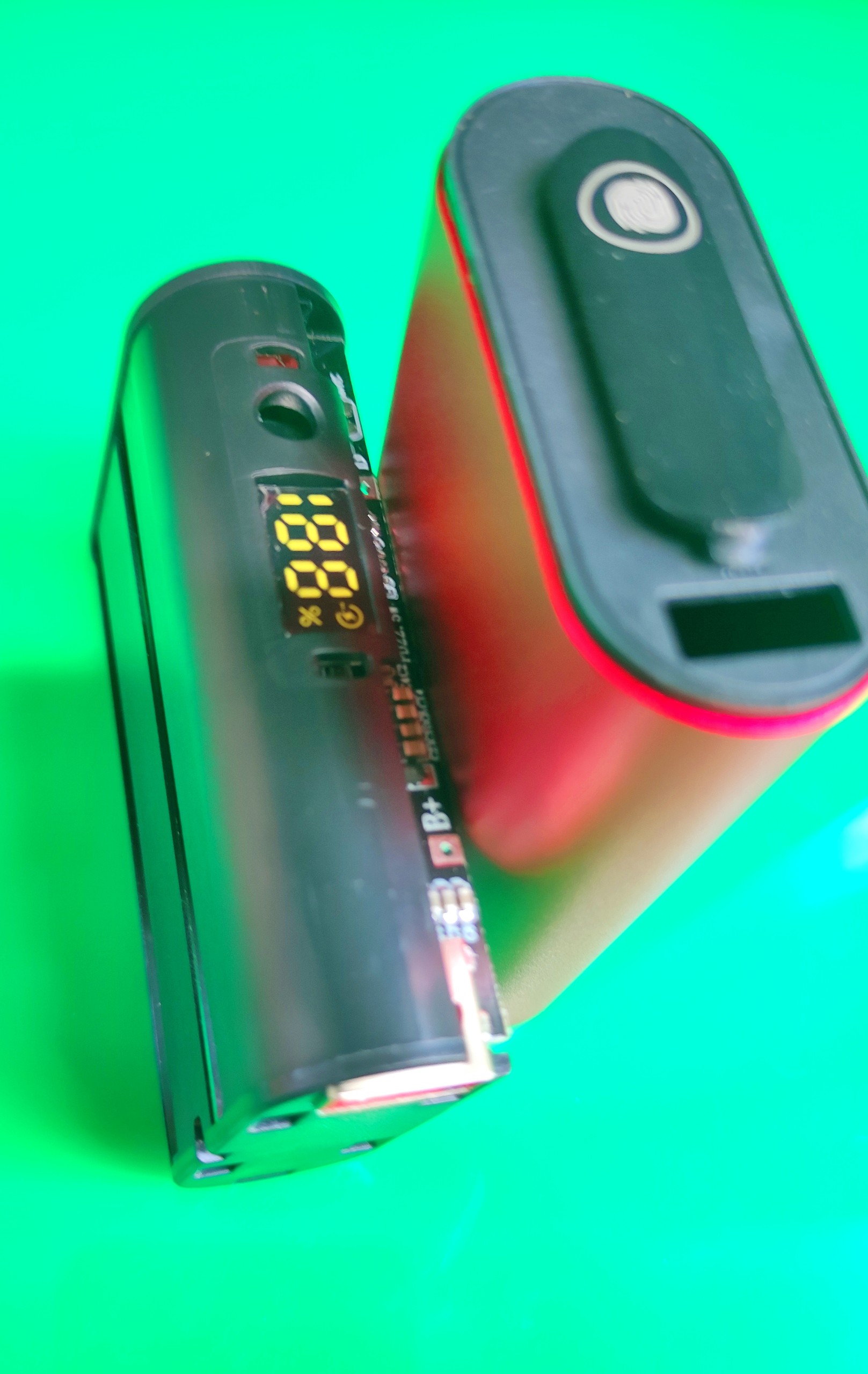 Box sạc dự phòng cảm ứng 21700 2cell sạc nhanh QC4.0 22.5W hỗ trợ PD vỏ nhôm cao cấp màu đỏ