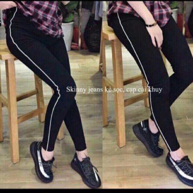 Quần legging sọc trắng bé