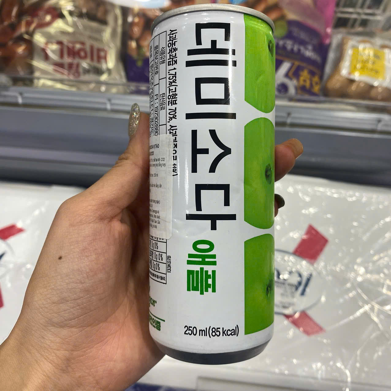 Nước Demisoda Vị Táo Dong a - Otsuka Hàn Quốc Lon 250ML / 현주FC) 데미소다 사과 250ML
