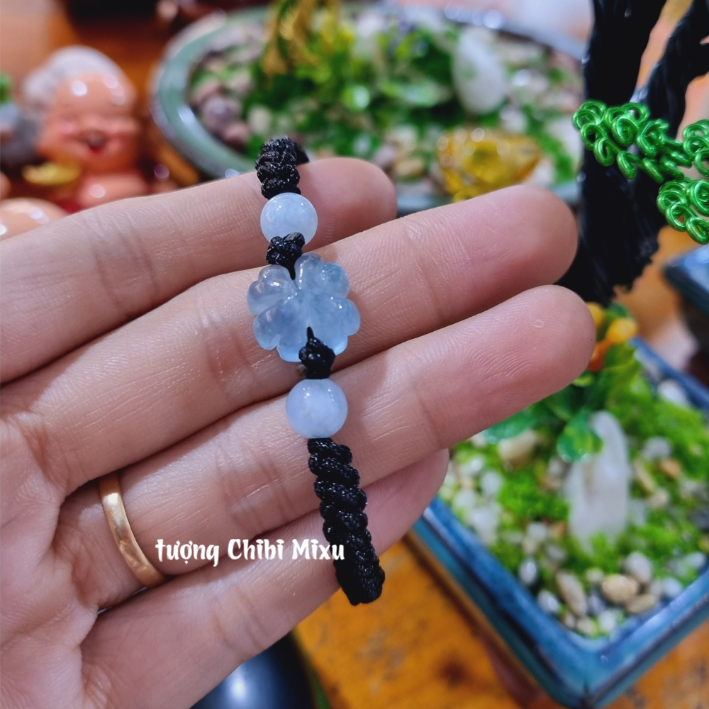 Vòng tay cỏ 4 lá đá Aquamarine tết dây may mắn