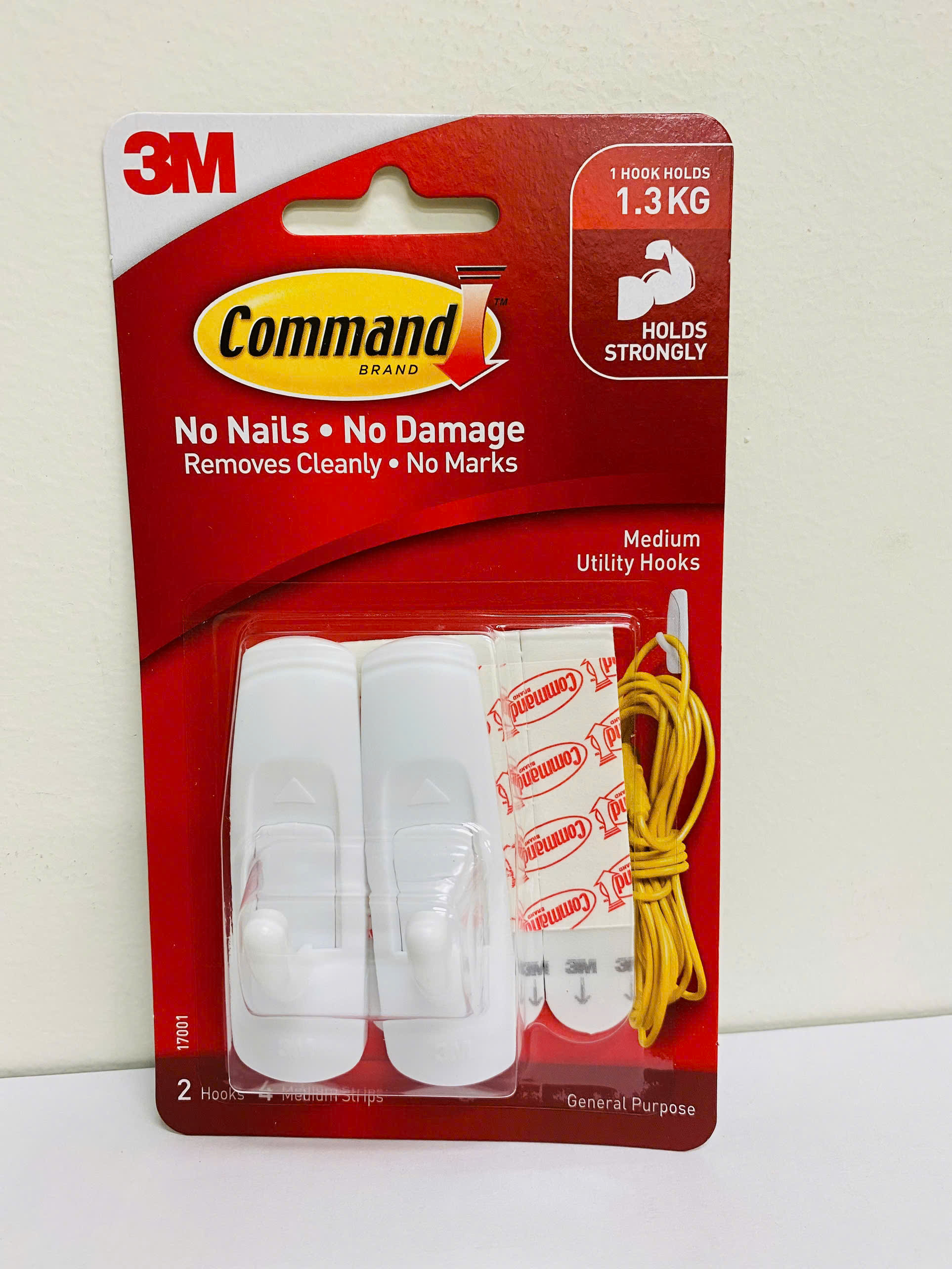 Móc dán tường kiểu vuông 3M COMMAND 17001ANZ, 1.3 kg, 2 cái/vỉ