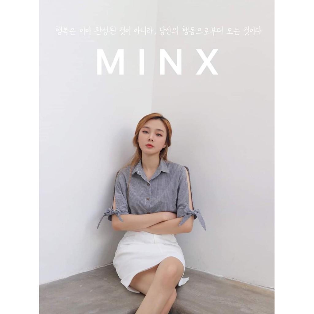 Chân Váy Chữ A Gia Công Phối Nút Tinh Tế