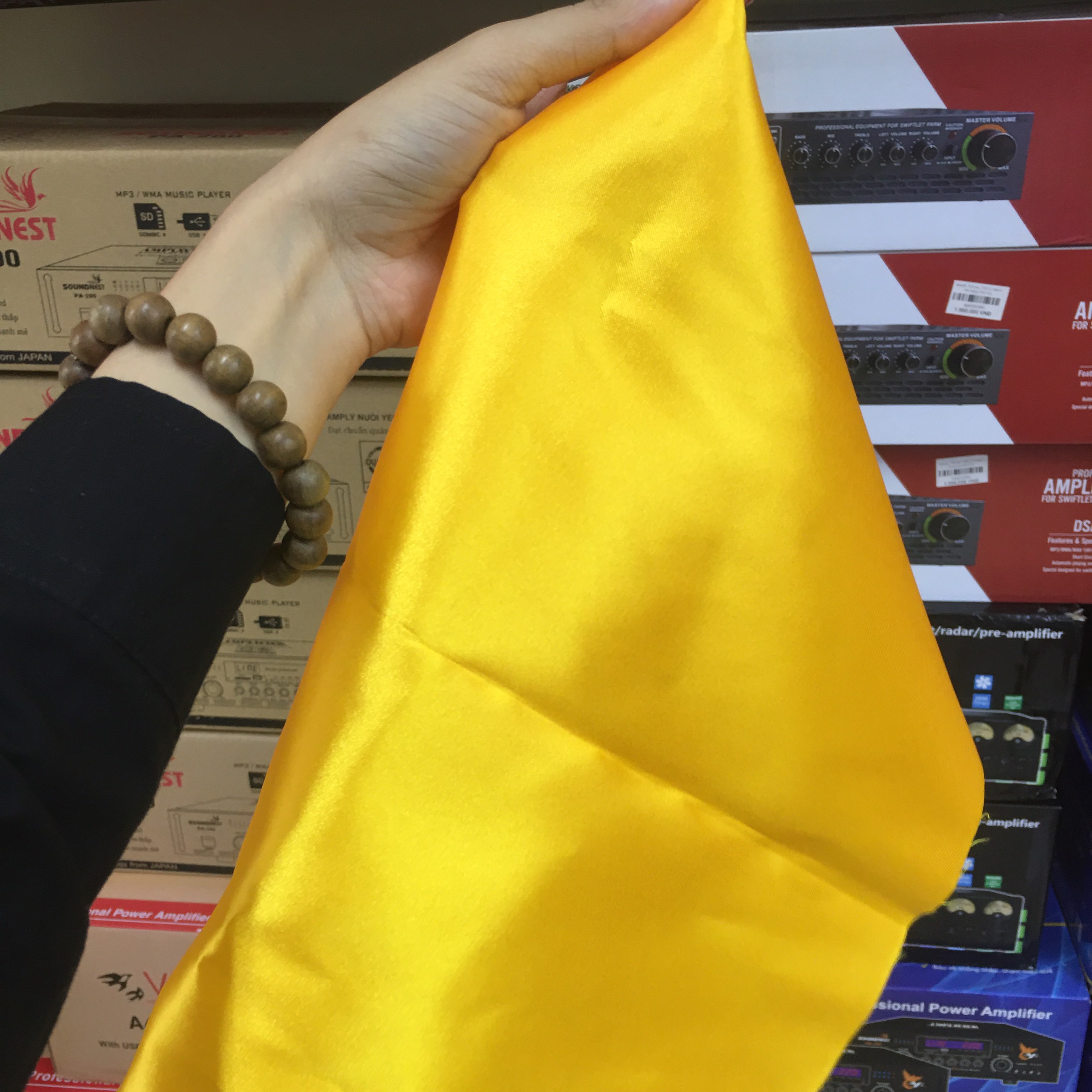 Vải lót màu vàng size Vừa