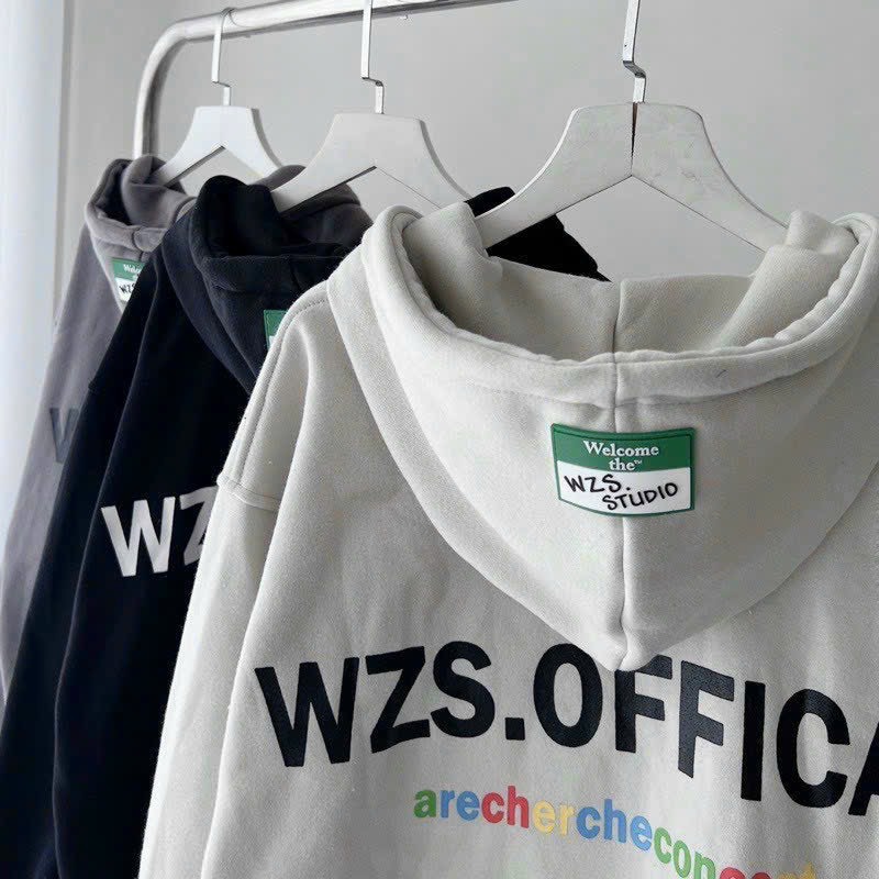 Áo khoác in W+2023, chất thun nỉ mềm mịn, form áo to bự, vải dày đẹp, logo in, nón 2 lớp vải chính.dây kéo phao nón sau có gắn mạc như hình.