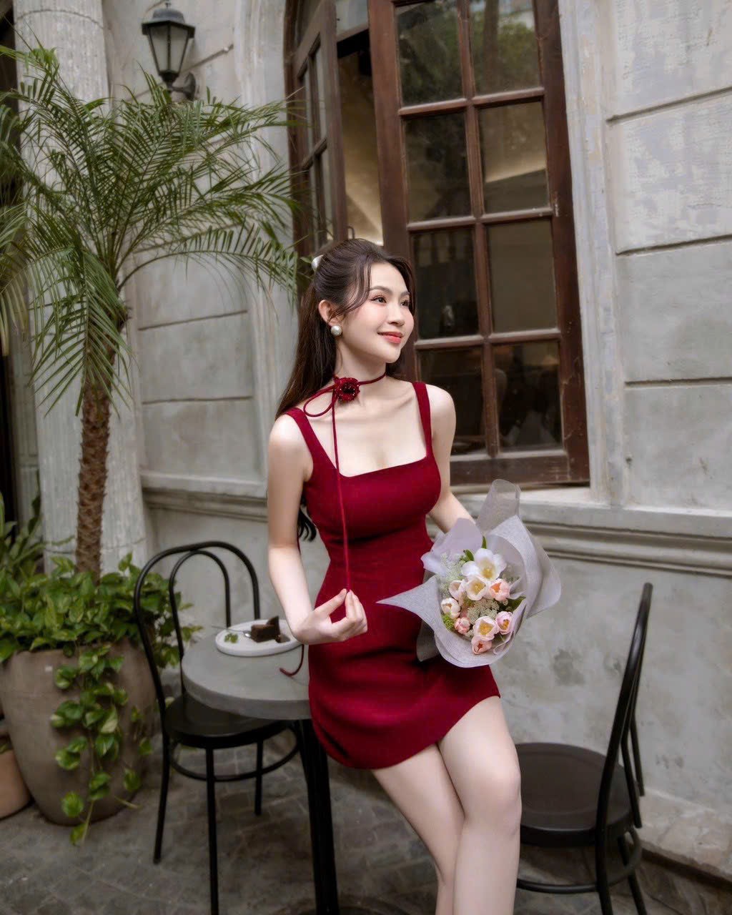 ĐẦM KÈM DÂY BÔNG CỔ MÀU Y HÌNH
