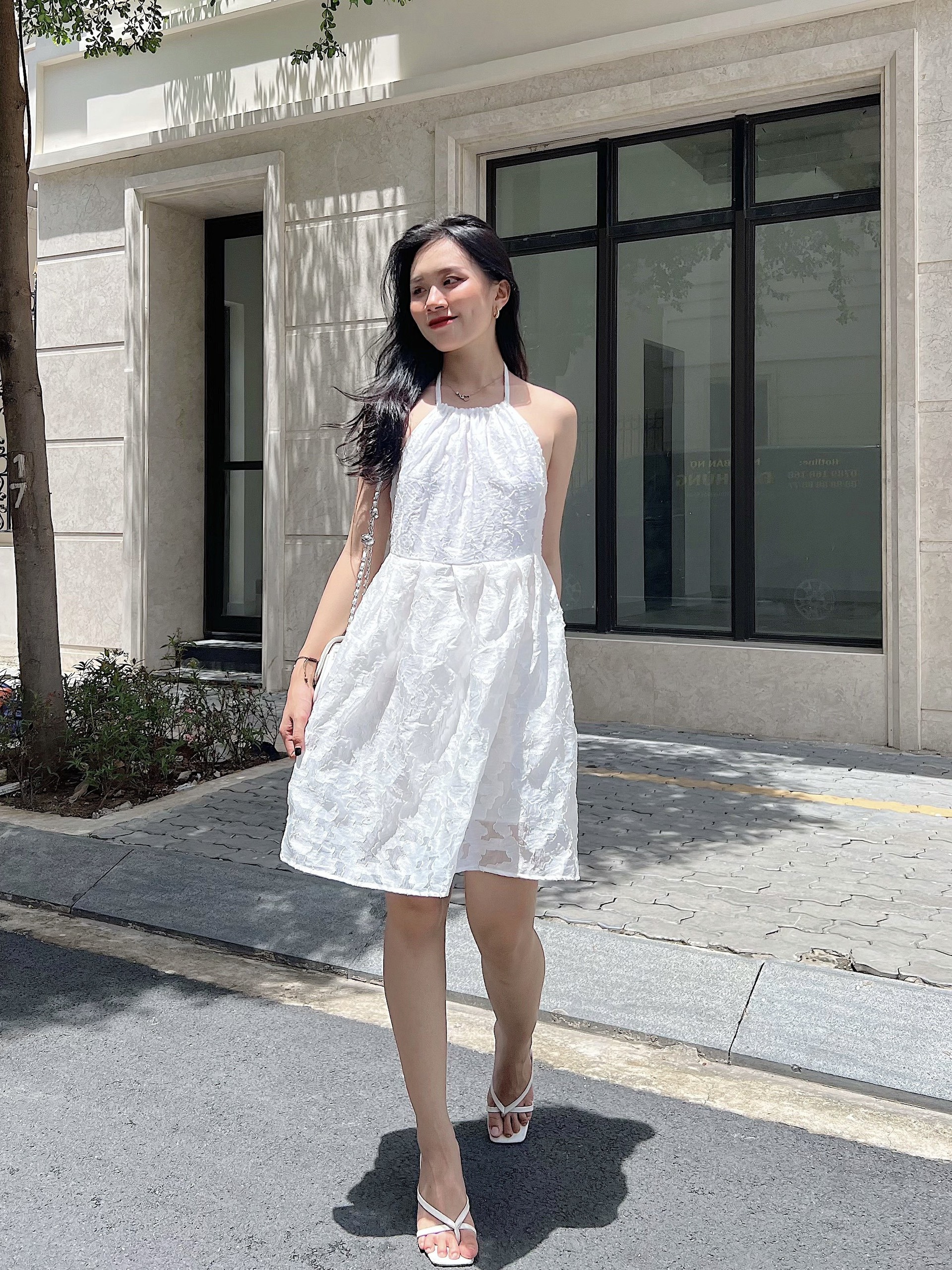 YU CHERRY | Đầm cổ yếm nữ, không tay thêu họa tiết đám mây Mimi Yem Dress YD160