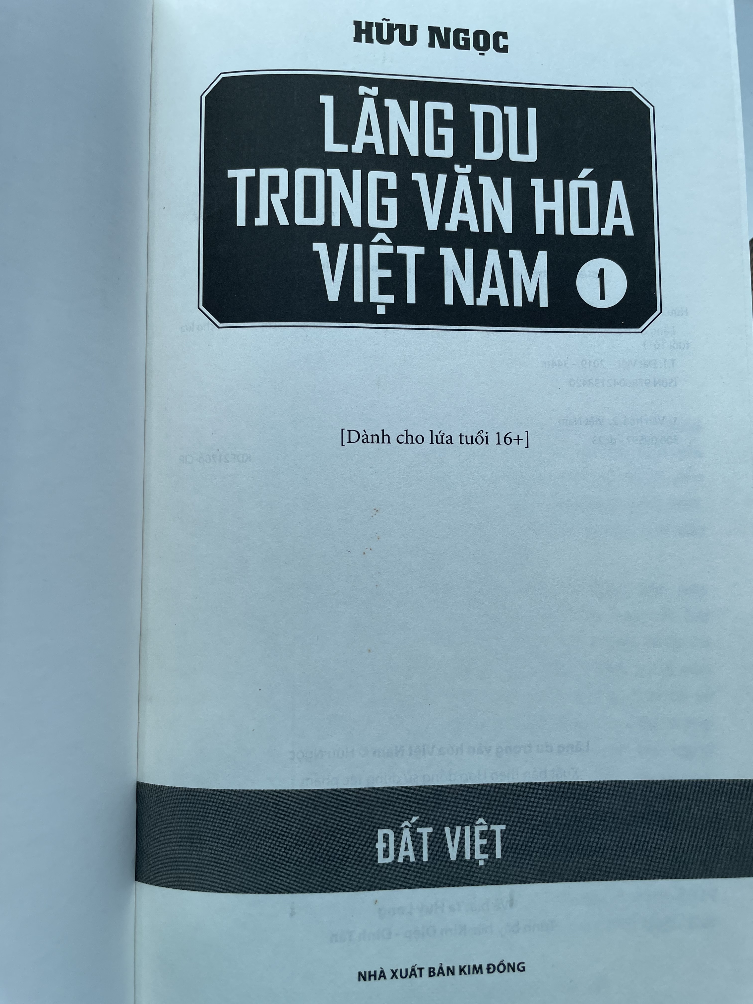 Combo 2b tác giả Hữu Ngọc: Lãng du trong văn hoá Việt Nam (3 tập);  Cảo thơm lần giở (2 tập)