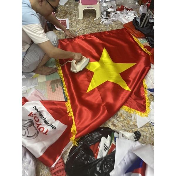Cờ tổ quốc in 3D chuyển nhiệt may tua dua vàng