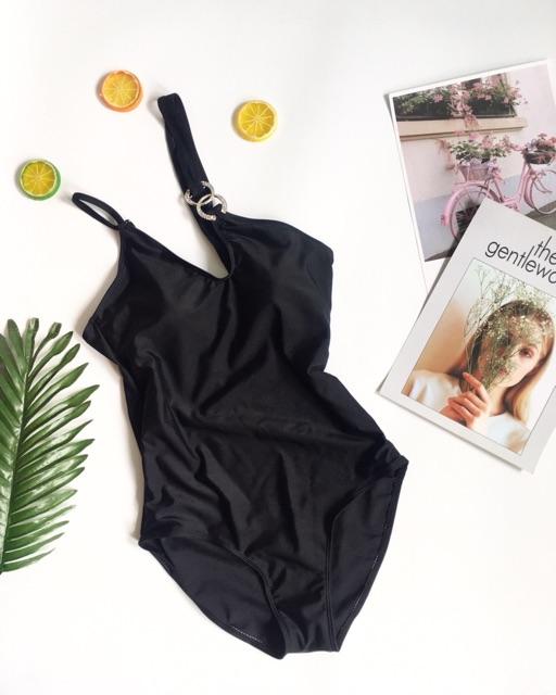 Bikini xéo vai da beo