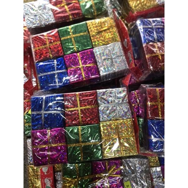Set 6 hộp quà Giáng Sinh 6x6cm
