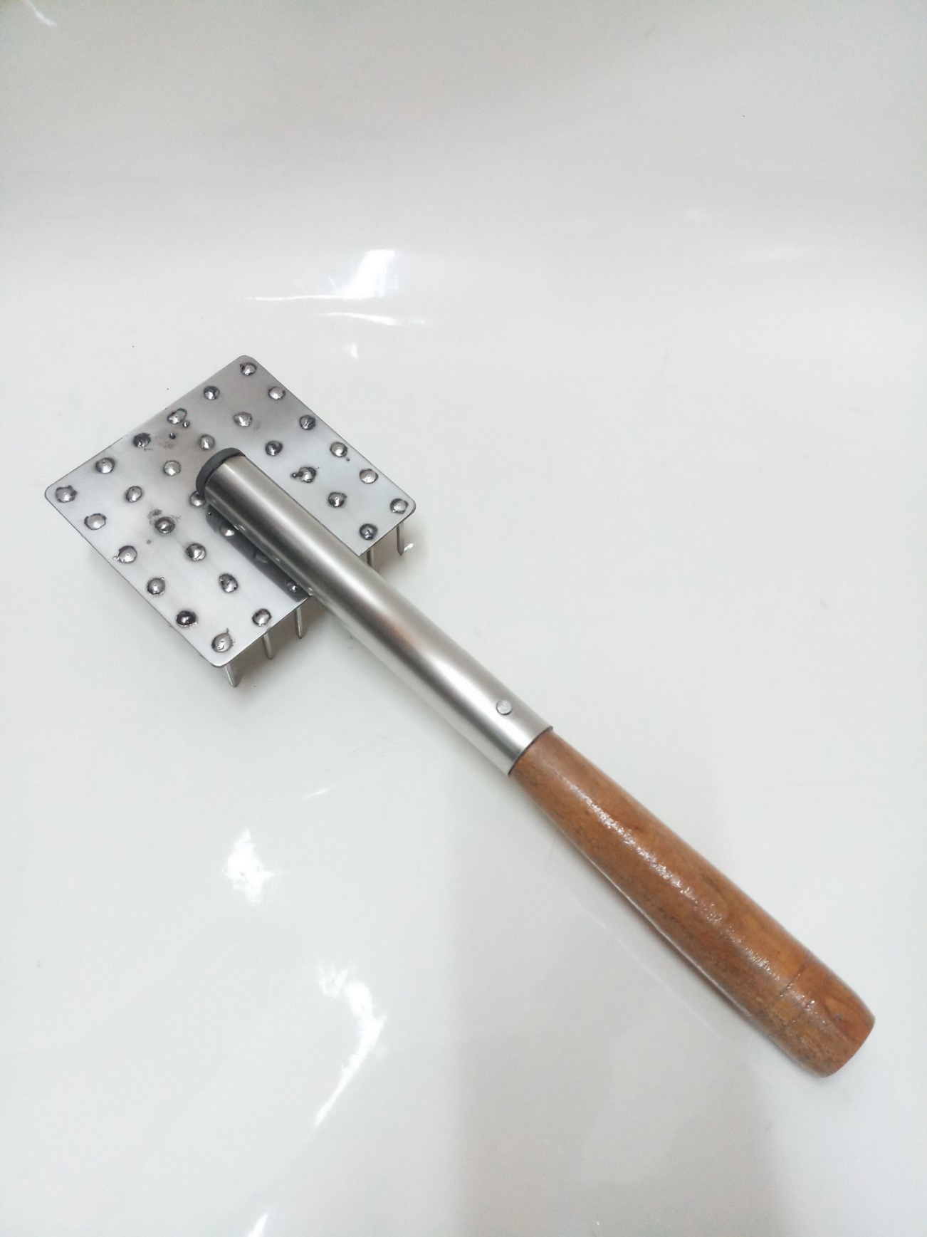 CÂY XĂM DA HEO LỚN TAY CẦM NGANG CÁN GỖ.