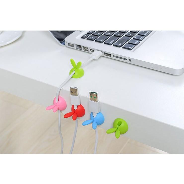 Set 4 Nút Giữ Dây Điện Hình Tai Thỏ