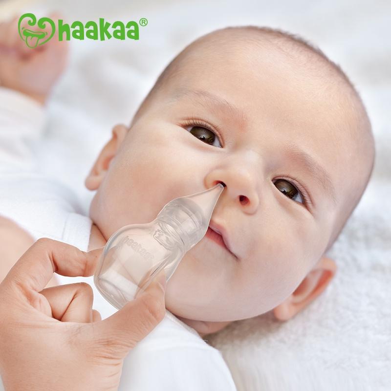 Ống hút dịch mũi cho bé Haakaa. Chất liệu silicone cao cấp, mềm mại. Không chứa BPA, PVC và phthalate