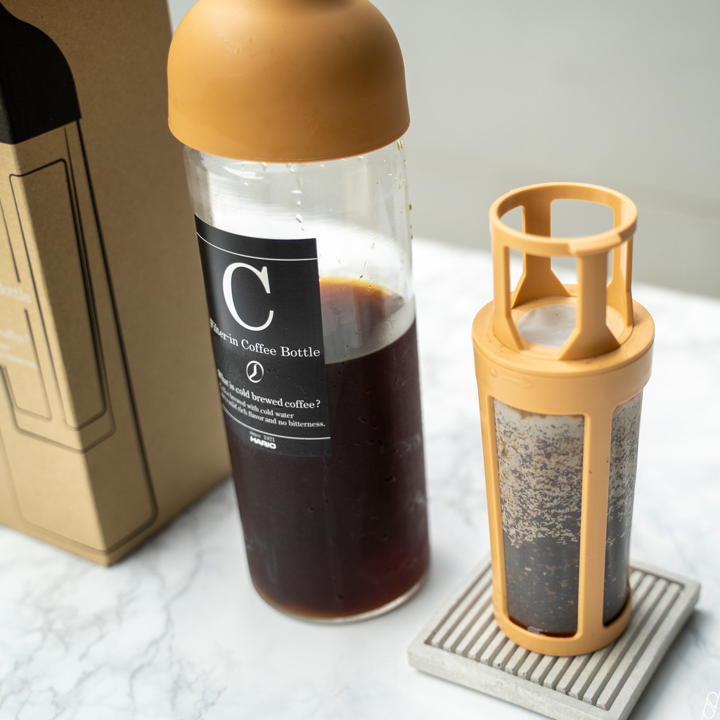 COMBO BÌNH PHA CÀ PHÊ LẠNH HARIO COLD BREW FILTER IN COFFEE BOTTLE MOCA &amp; CỐI XAY TAY GRURU PRO XÁM – WINTER BREAK