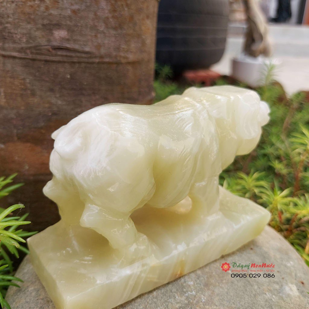 Tượng lợn đá 12 con giáp phong thủy đá ngọc Pakistan 10cm đá Non Nước