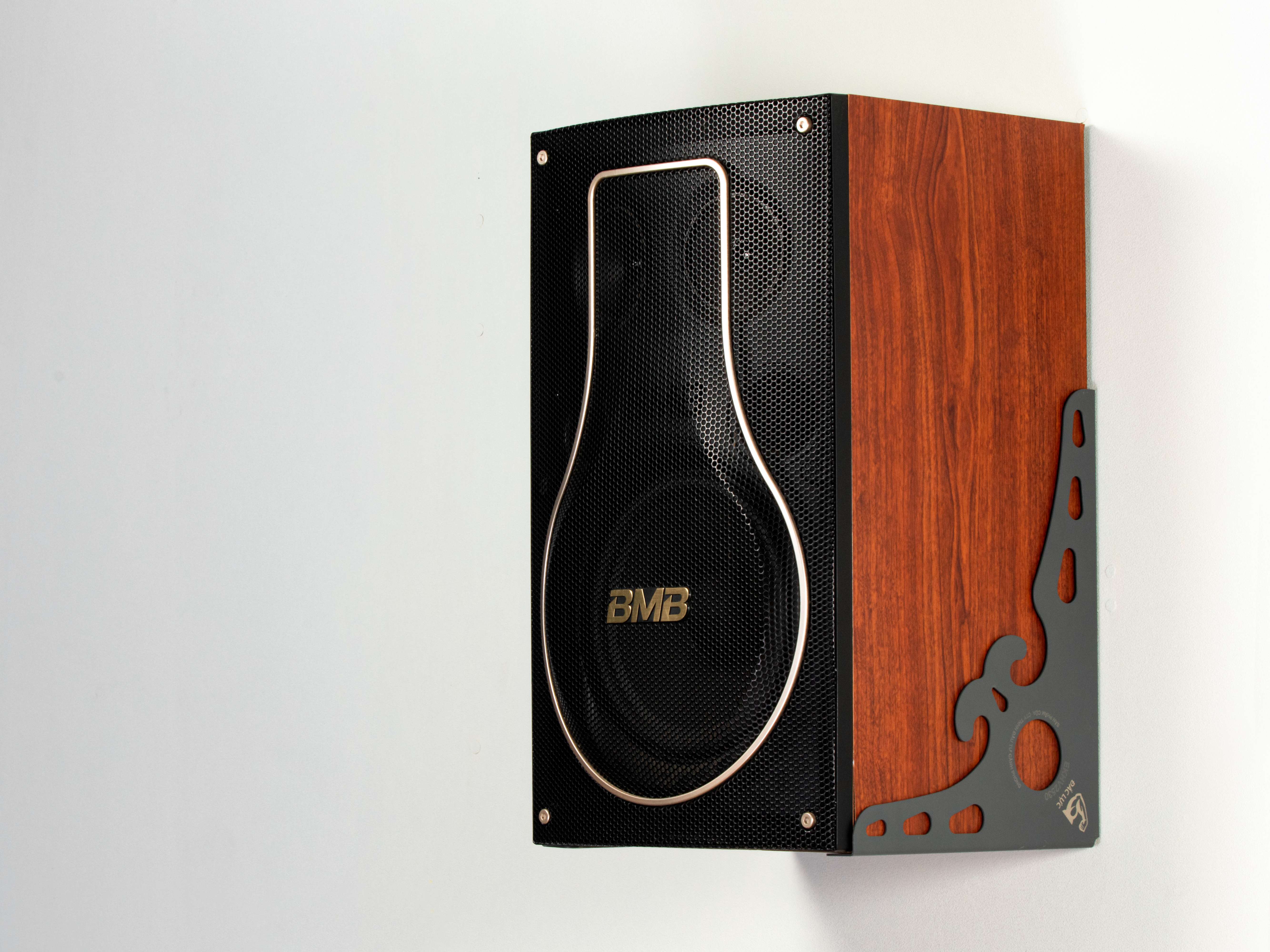 Eke chữ L hoa văn treo tường, giá để kệ kích thước 15x20cm